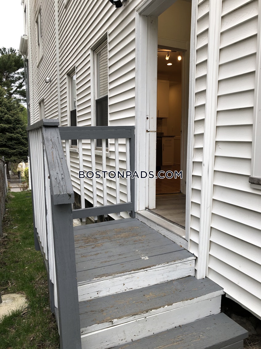 BOSTON - DORCHESTER - UPHAMS CORNER - 4 Beds, 1 Bath - Image 42