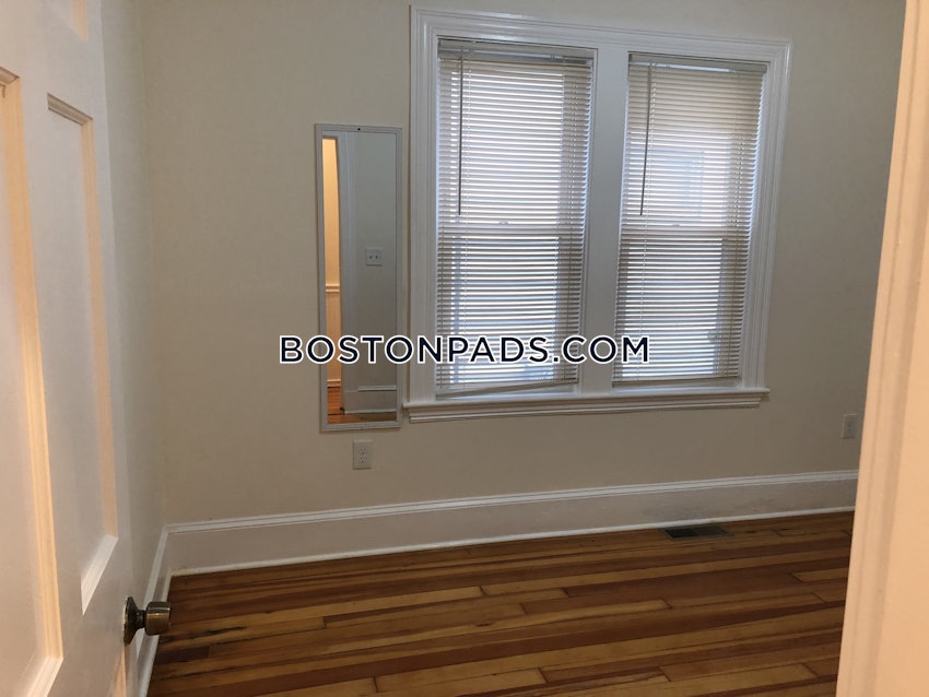 BOSTON - DORCHESTER - UPHAMS CORNER - 4 Beds, 1 Bath - Image 90