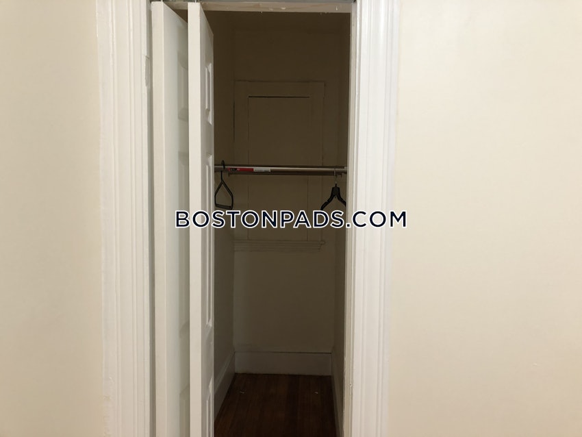 BOSTON - DORCHESTER - UPHAMS CORNER - 4 Beds, 1 Bath - Image 87