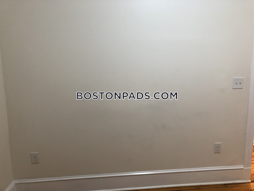 BOSTON - DORCHESTER - UPHAMS CORNER - 4 Beds, 1 Bath - Image 85