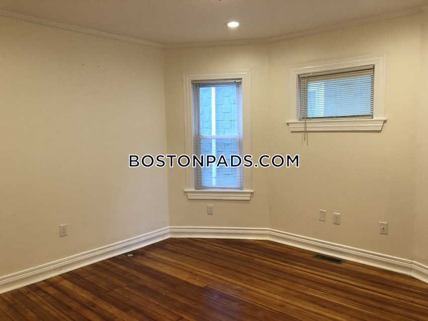 BOSTON - DORCHESTER - UPHAMS CORNER - 4 Beds, 1 Bath - Image 69