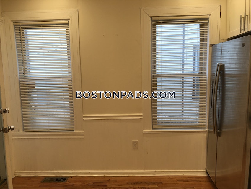 BOSTON - DORCHESTER - UPHAMS CORNER - 4 Beds, 1 Bath - Image 64