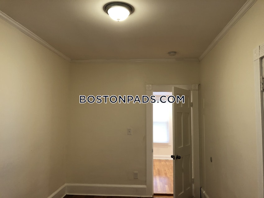 BOSTON - DORCHESTER - UPHAMS CORNER - 4 Beds, 1 Bath - Image 16
