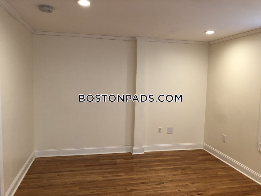 BOSTON - DORCHESTER - UPHAMS CORNER - 4 Beds, 1 Bath - Image 50