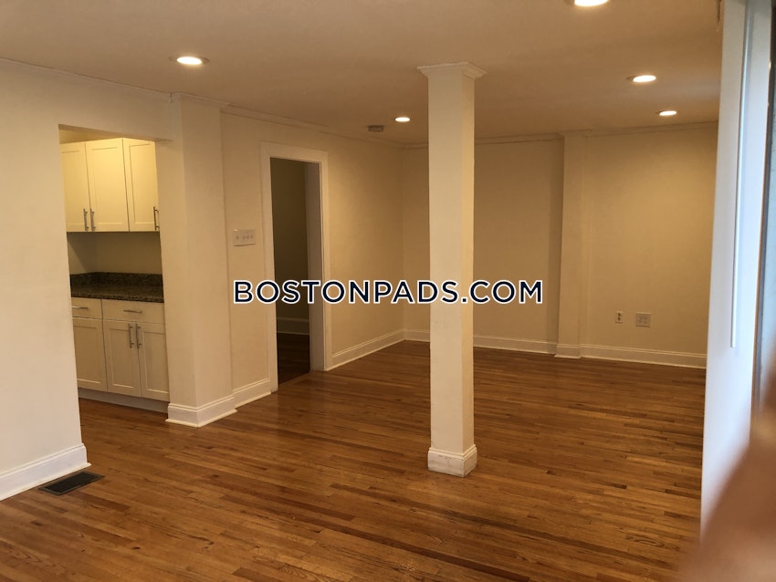 BOSTON - DORCHESTER - UPHAMS CORNER - 4 Beds, 1 Bath - Image 46