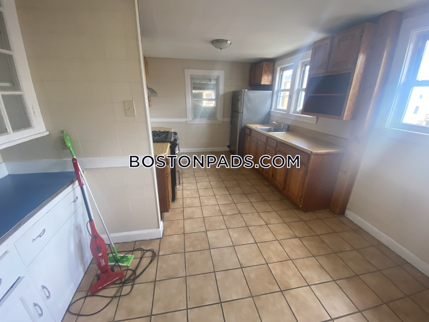 BOSTON - BRIGHTON - CLEVELAND CIRCLE - 4 Beds, 1 Bath - Image 10