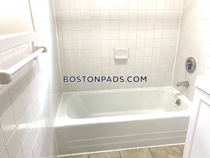 BOSTON - DORCHESTER - ASHMONT - 3 Beds, 1 Bath - Image 63