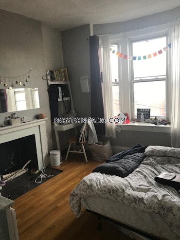 Boston - 4 Beds, 1 Baths