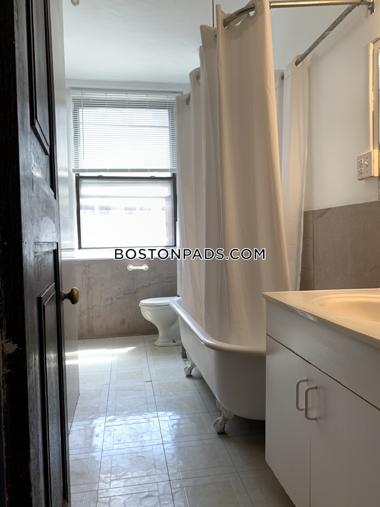 Westland Ave., Boston