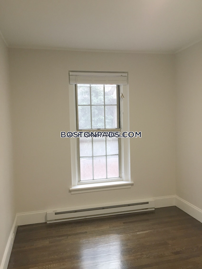 BOSTON - BACK BAY - 2 Beds, 1 Bath - Image 4