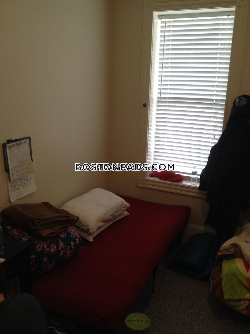 BOSTON - NORTHEASTERN/SYMPHONY - 2 Beds, 1.5 Baths - Image 2