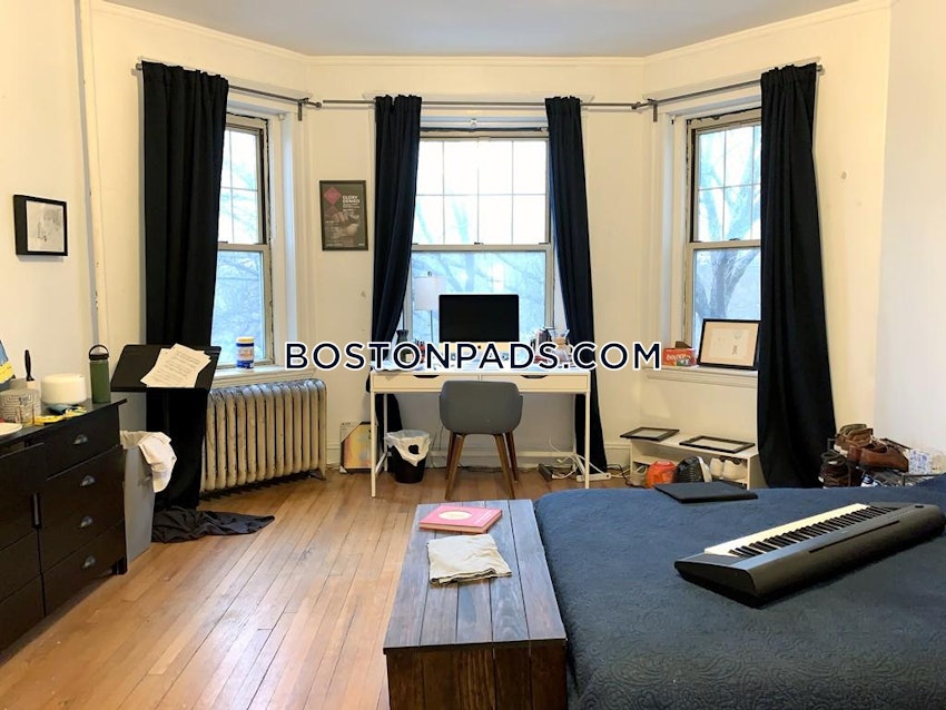 BOSTON - NORTHEASTERN/SYMPHONY - 2 Beds, 1 Bath - Image 1