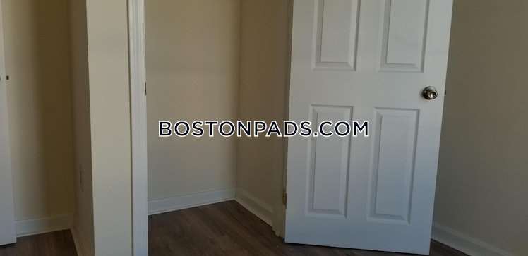 Hammond St., Roxbury Crossing