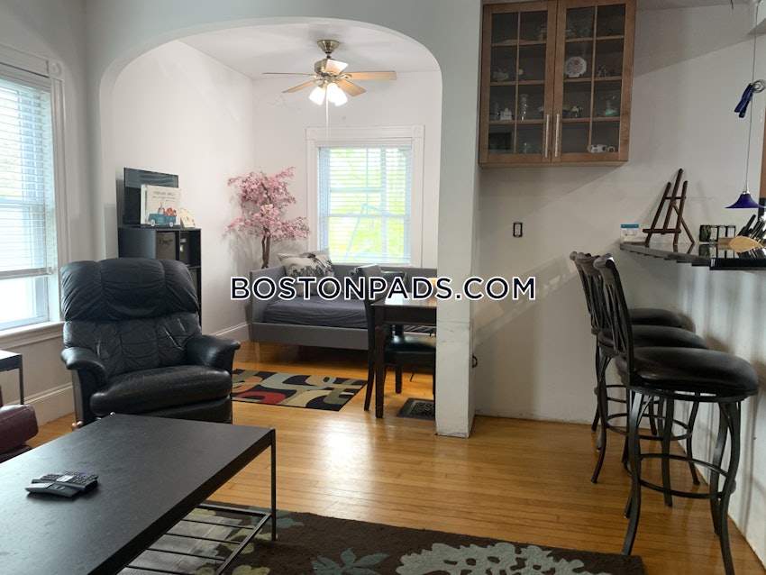 QUINCY - WOLLASTON - 1 Bed, 1 Bath - Image 16