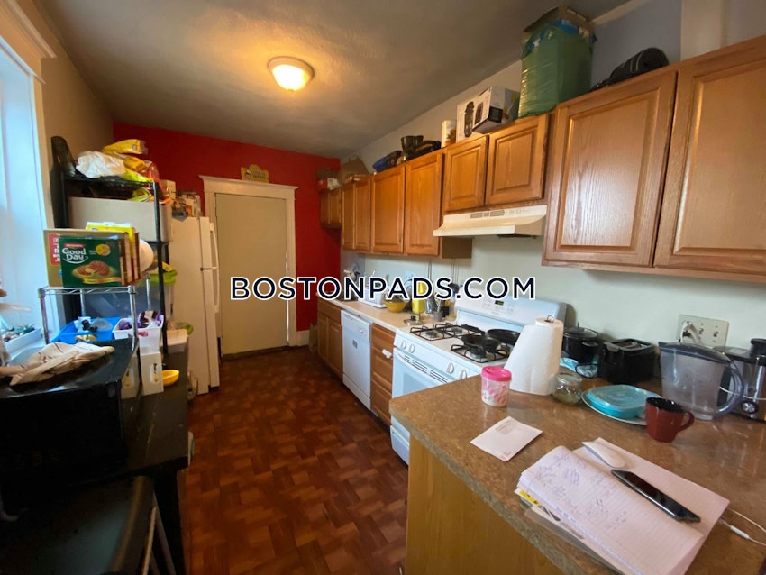 BOSTON - ALLSTON - 4 Beds, 2 Baths - Image 2