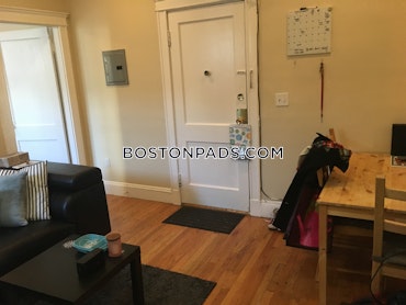 Boston - 2 Beds, 1 Baths