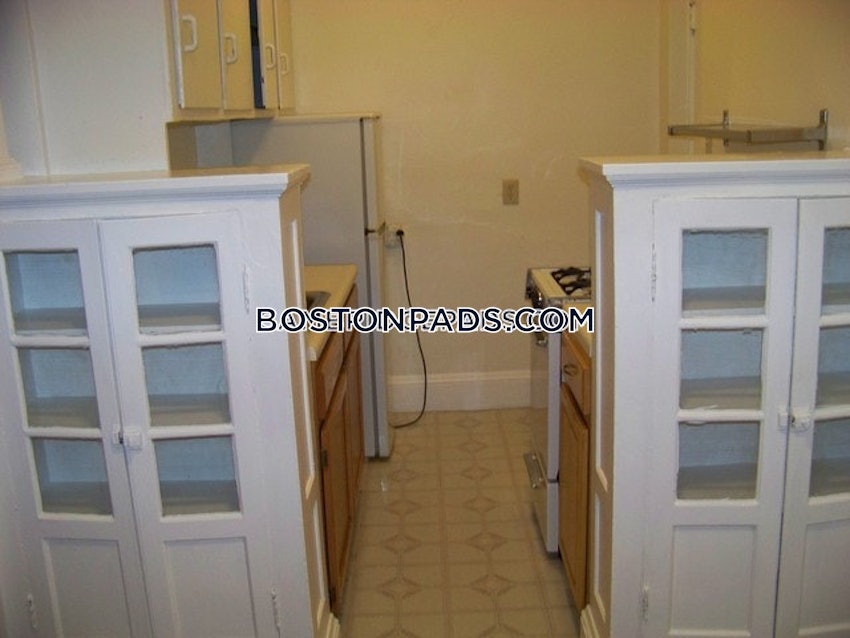 CAMBRIDGE - HARVARD SQUARE - 2 Beds, 1 Bath - Image 8