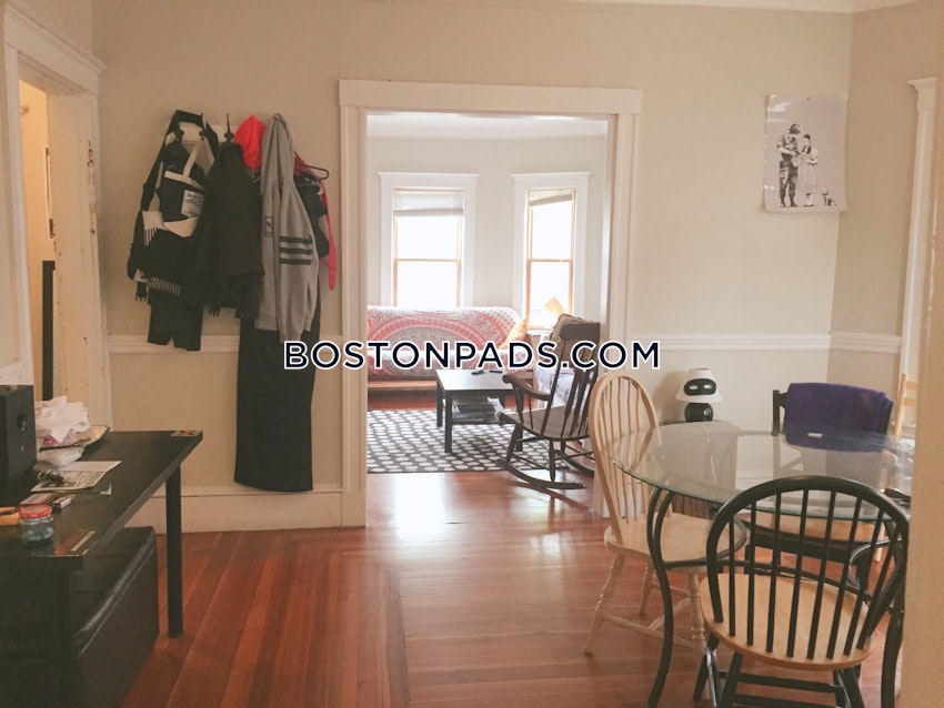 SOMERVILLE - DAVIS SQUARE - 4 Beds, 1 Bath - Image 6