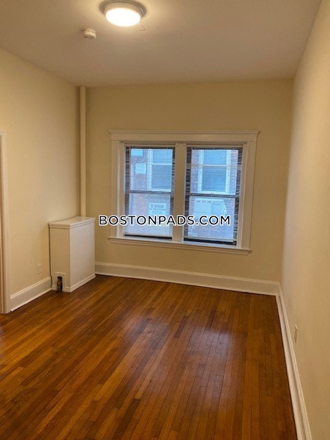 Boston - $2,000+ /mo