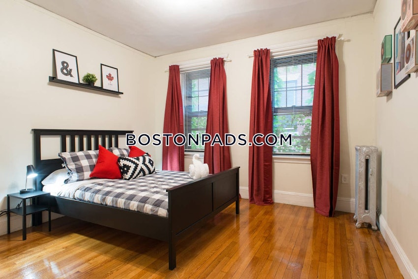 BROOKLINE- COOLIDGE CORNER - 5 Beds, 2 Baths - Image 15