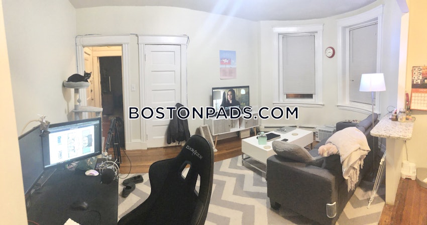 BROOKLINE- WASHINGTON SQUARE - 1 Bed, 1 Bath - Image 9