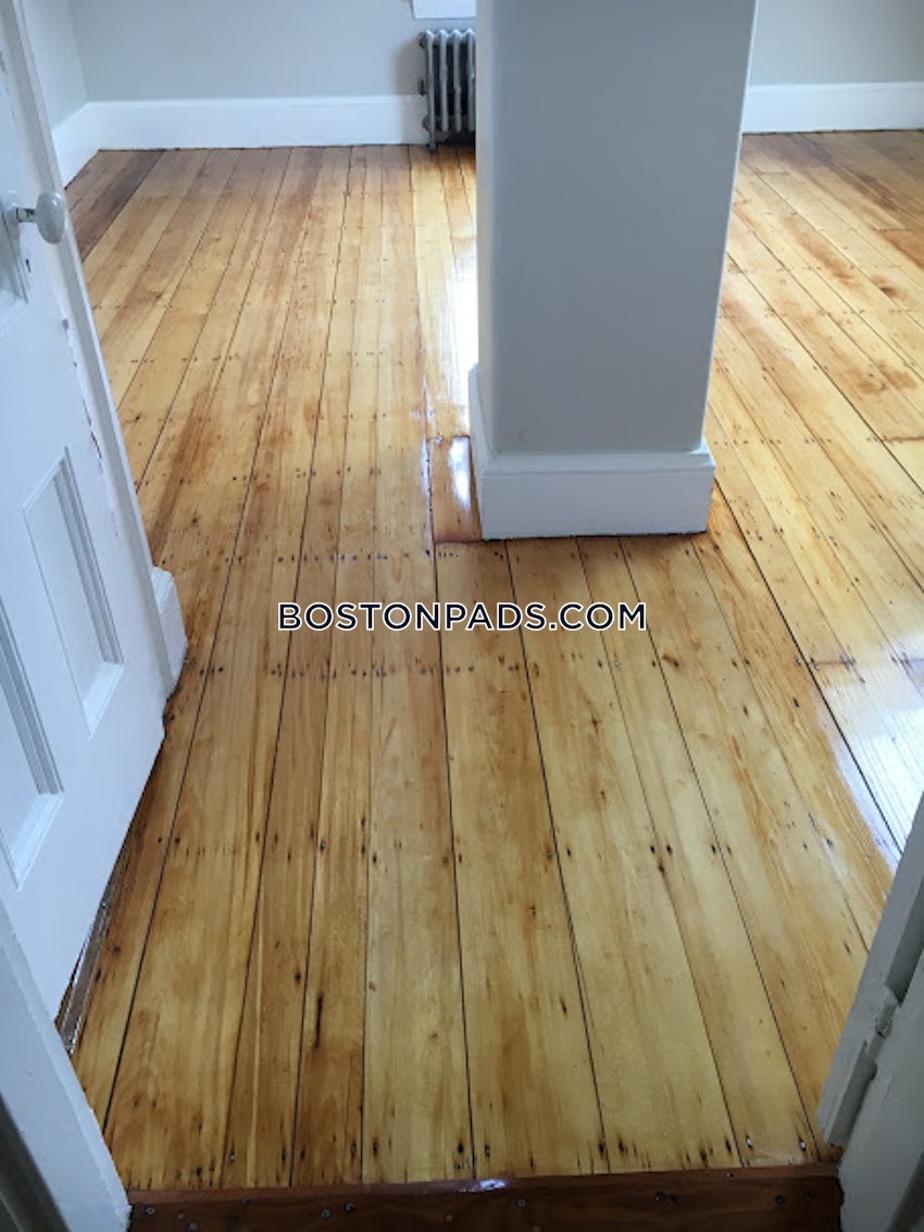 BOSTON - JAMAICA PLAIN - FOREST HILLS - 5 Beds, 2 Baths - Image 14