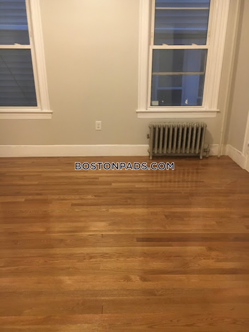 BOSTON - JAMAICA PLAIN - FOREST HILLS - 5 Beds, 2 Baths - Image 7