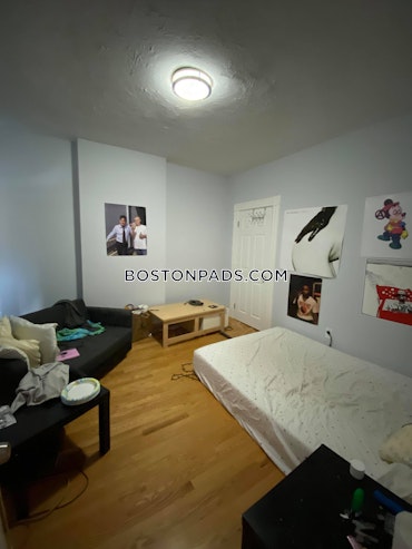 Boston - 2 Beds, 1 Baths