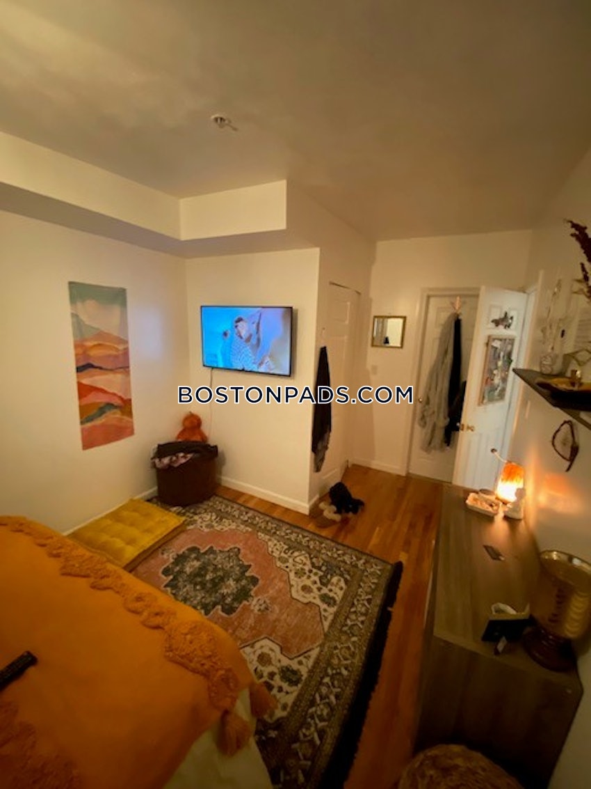 BOSTON - NORTH END - 2 Beds, 2 Baths - Image 10