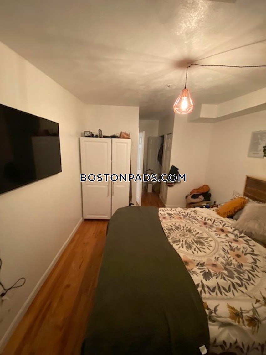 BOSTON - NORTH END - 2 Beds, 2 Baths - Image 6