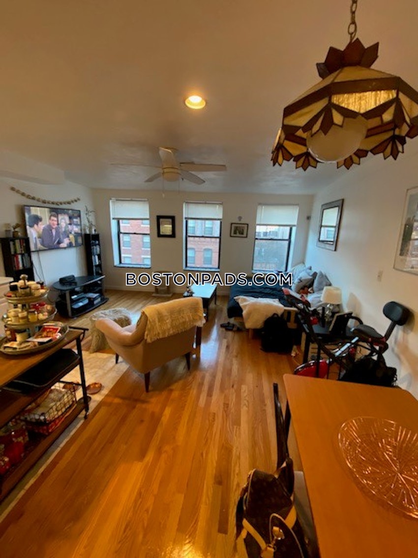 BOSTON - NORTH END - 2 Beds, 2 Baths - Image 2