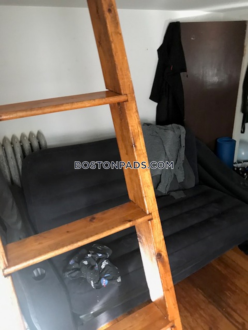 BOSTON - FENWAY/KENMORE - 3 Beds, 1 Bath - Image 11