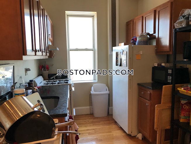 Boston - $3,400+ /mo