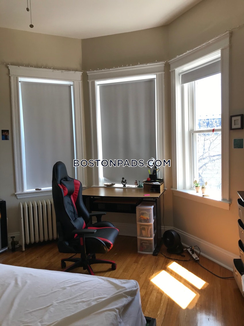 Boston - $3,400+ /month