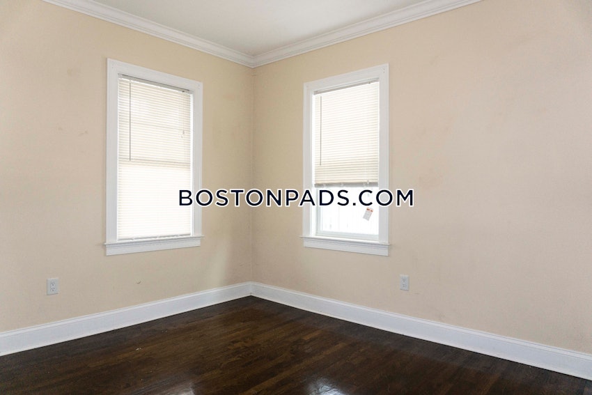 BOSTON - ROSLINDALE - 3 Beds, 1.5 Baths - Image 2