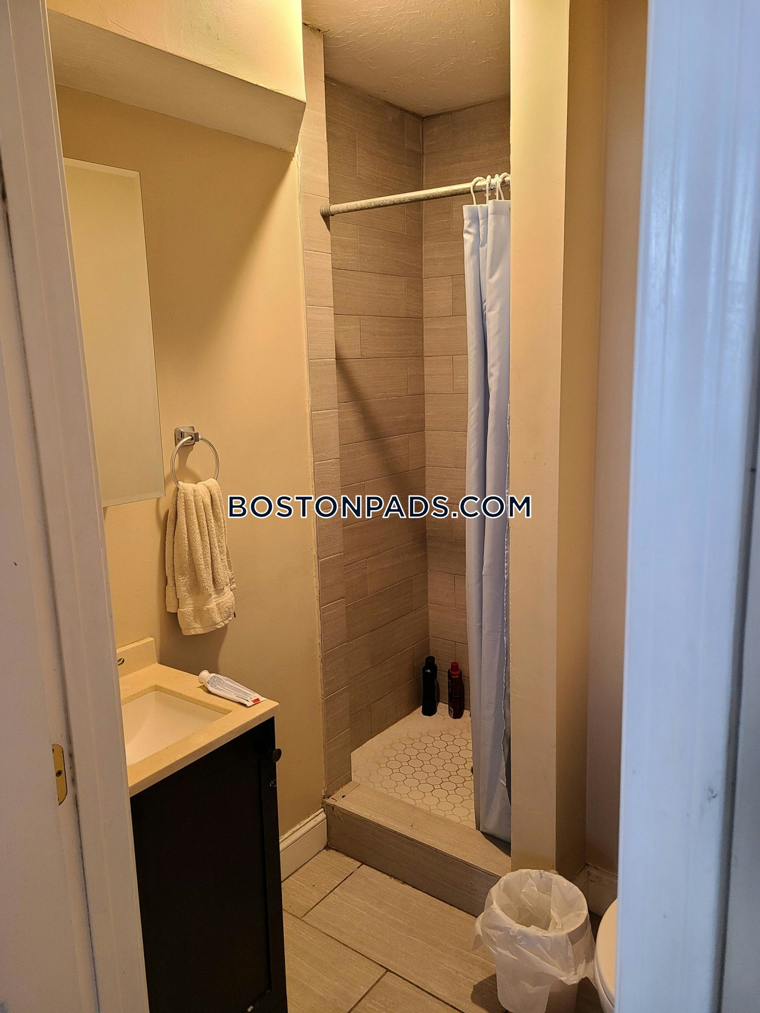 Boston - 3 Beds, 2 Baths