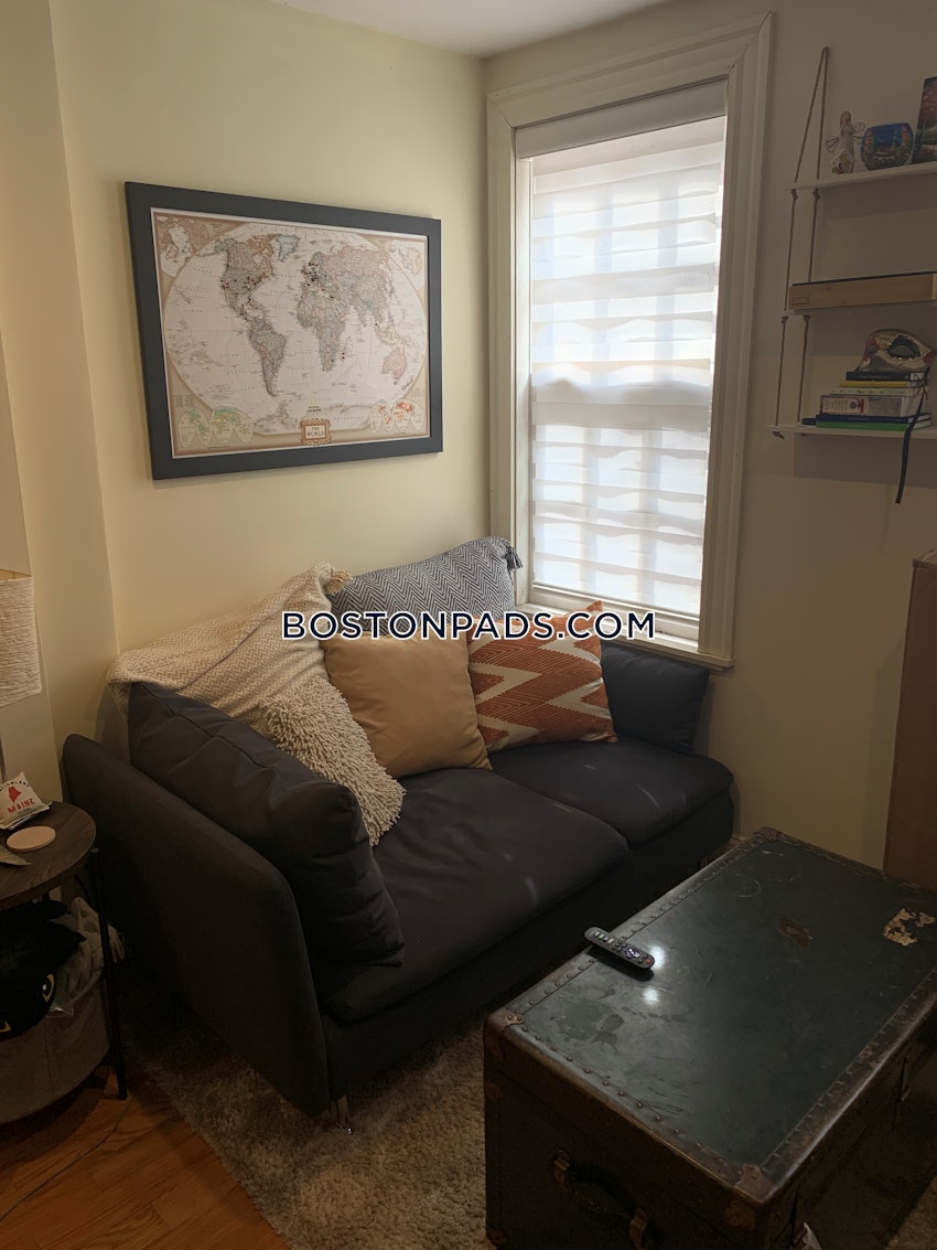 BOSTON - BEACON HILL - 1 Bed, 1 Bath - Image 1