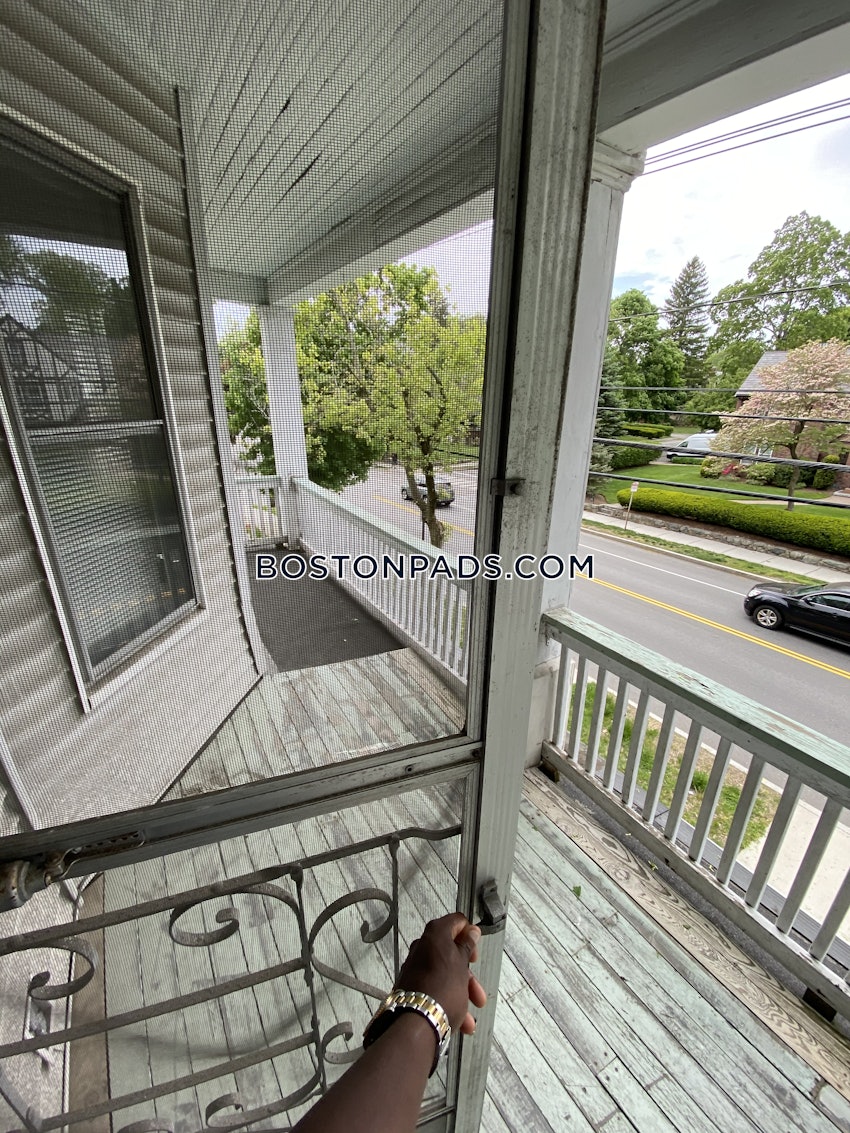 NEWTON - NEWTONVILLE - 3 Beds, 1 Bath - Image 38