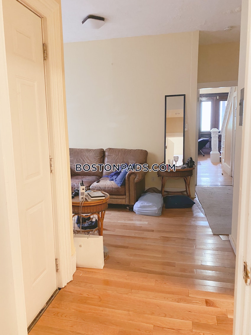 CAMBRIDGE - CENTRAL SQUARE/CAMBRIDGEPORT - 2 Beds, 1.5 Baths - Image 4