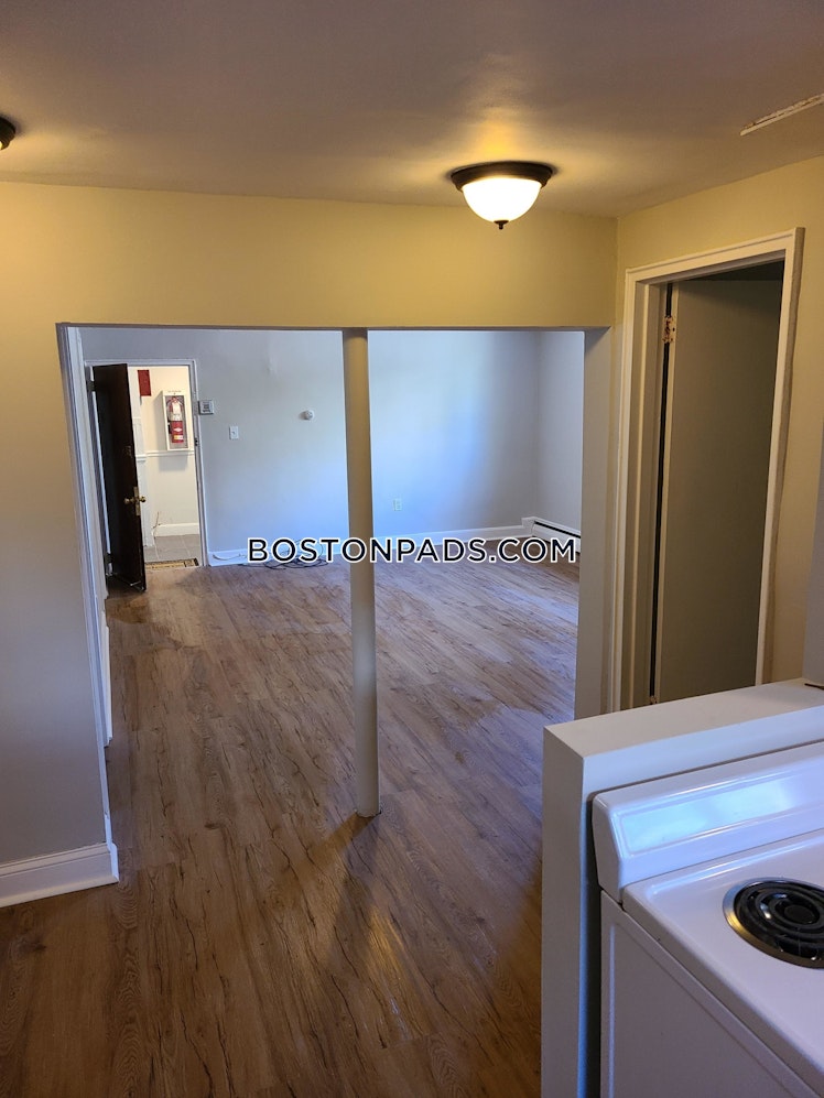 Chiswick Rd., Boston