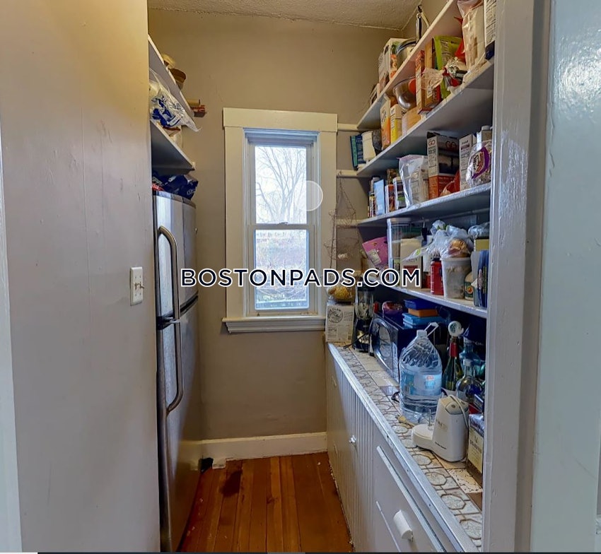 SOMERVILLE - UNION SQUARE - 4 Beds, 1 Bath - Image 22