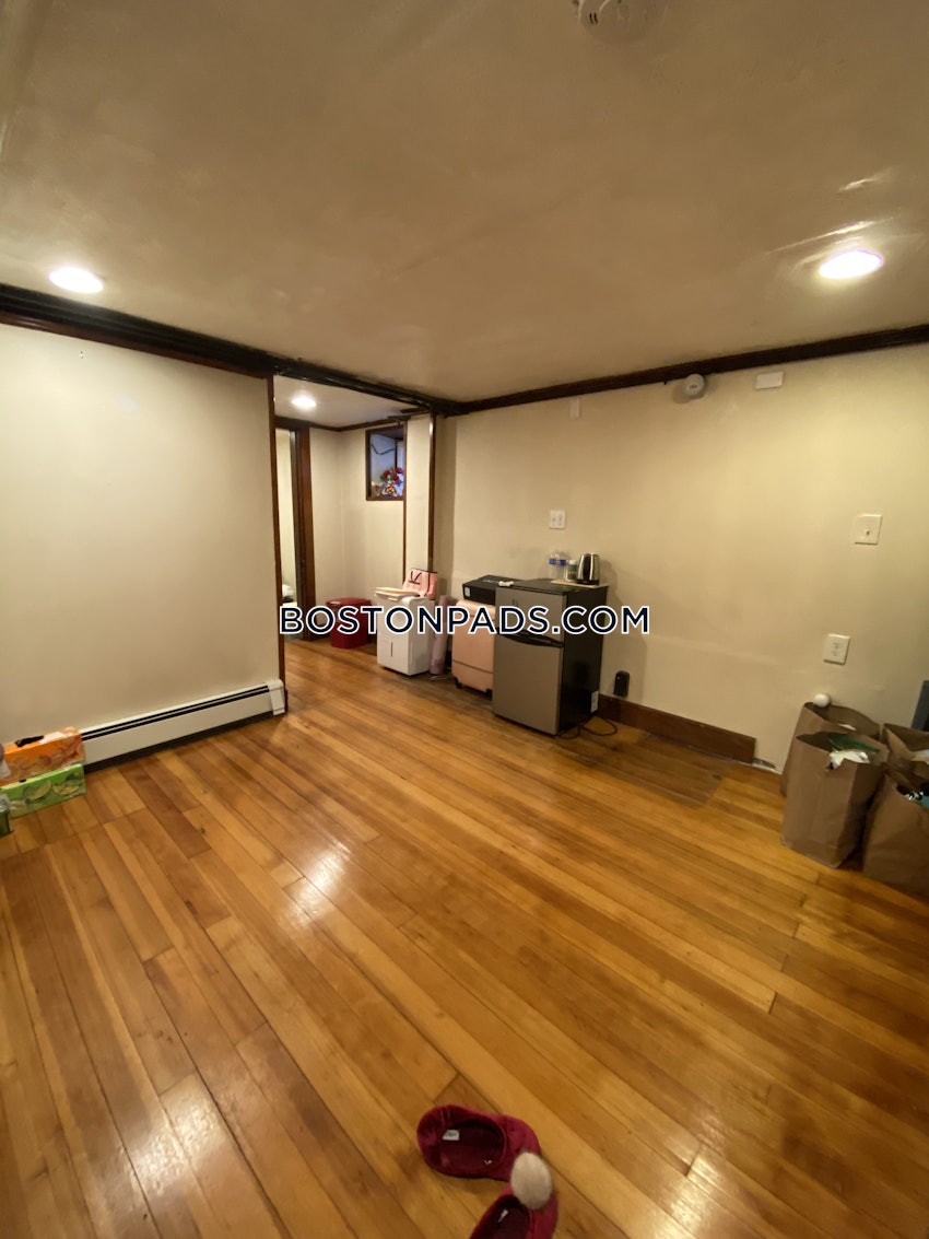 BOSTON - BRIGHTON- WASHINGTON ST./ ALLSTON ST. - 4 Beds, 2 Baths - Image 6