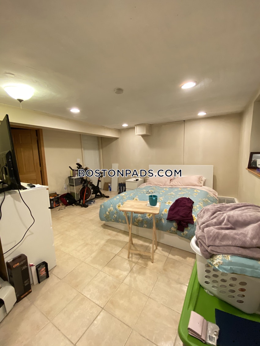 BOSTON - BRIGHTON- WASHINGTON ST./ ALLSTON ST. - 4 Beds, 2 Baths - Image 15