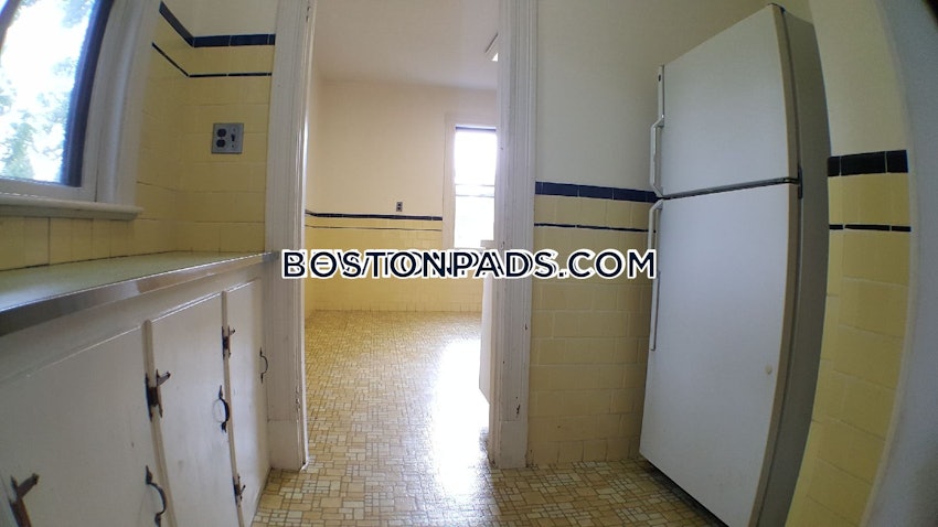 NEWTON - NEWTONVILLE - 3 Beds, 1 Bath - Image 31