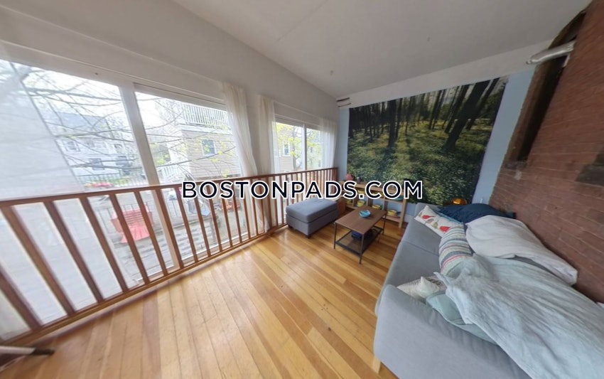 SOMERVILLE - PORTER SQUARE - 3 Beds, 1 Bath - Image 9