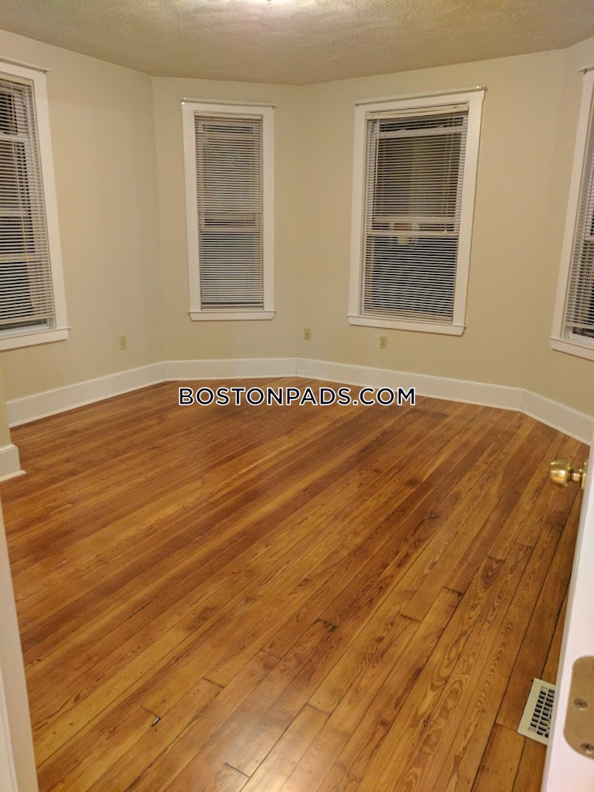 SOMERVILLE - PORTER SQUARE - 2 Beds, 1 Bath - Image 4