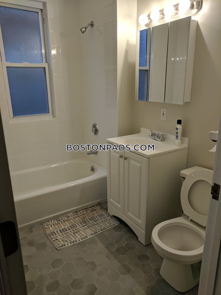 SOMERVILLE - PORTER SQUARE - 2 Beds, 1 Bath - Image 10