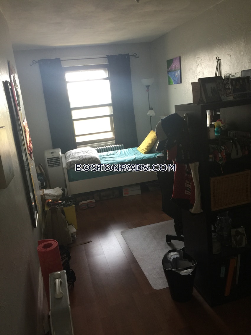 BOSTON - BACK BAY - 2 Beds, 1 Bath - Image 13