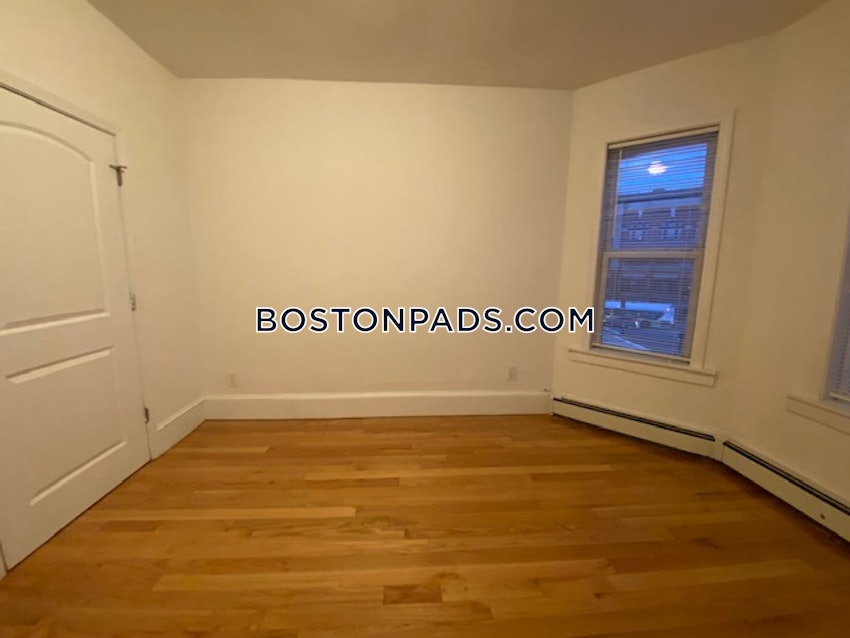 BOSTON - DORCHESTER - UPHAMS CORNER - 4 Beds, 2 Baths - Image 30