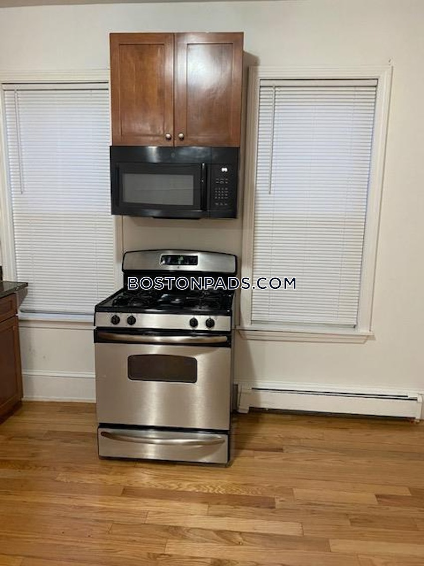 BOSTON - DORCHESTER - UPHAMS CORNER - 4 Beds, 2 Baths - Image 4